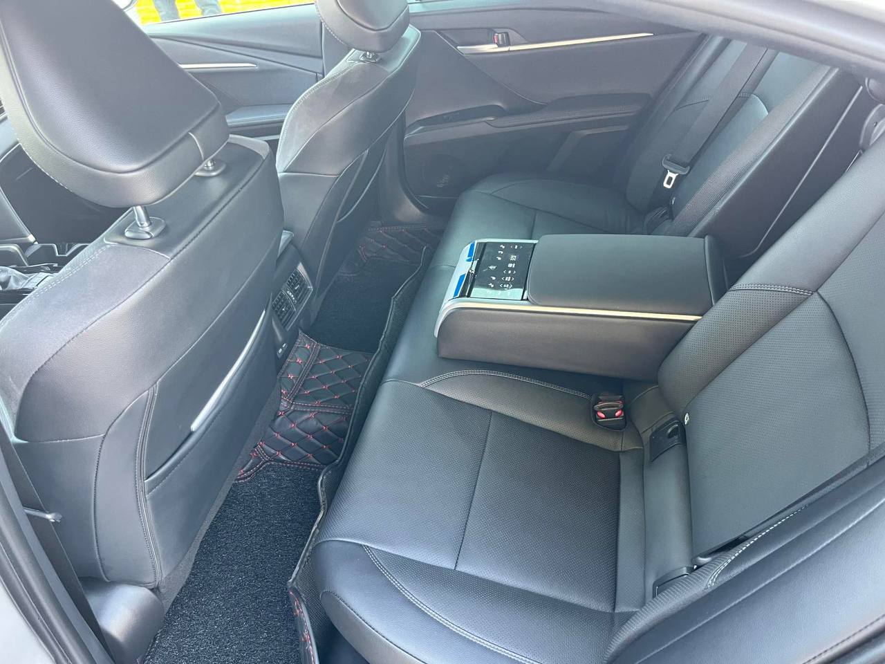 Toyota Camry Hybrid